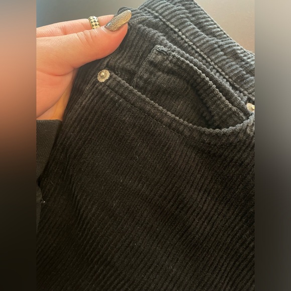 Women’s Pants - Picture 5 of 6